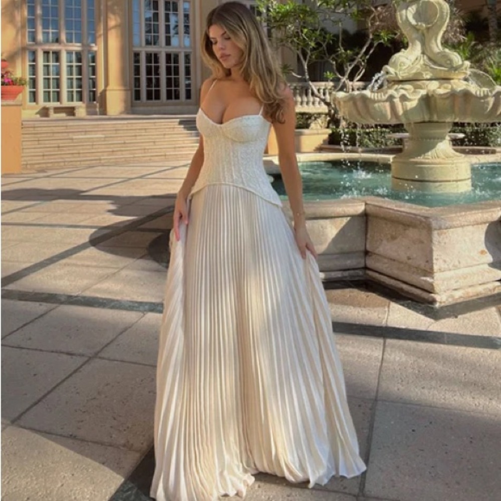 Daniella Lace Corset Pleated Maxi Dress - Cream